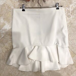 NWT Ivory Zara Pencil skirt with bottom Ruffle - M